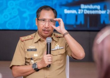 Kepala DPMPTSP Jawa Barat, Dedi Taufik