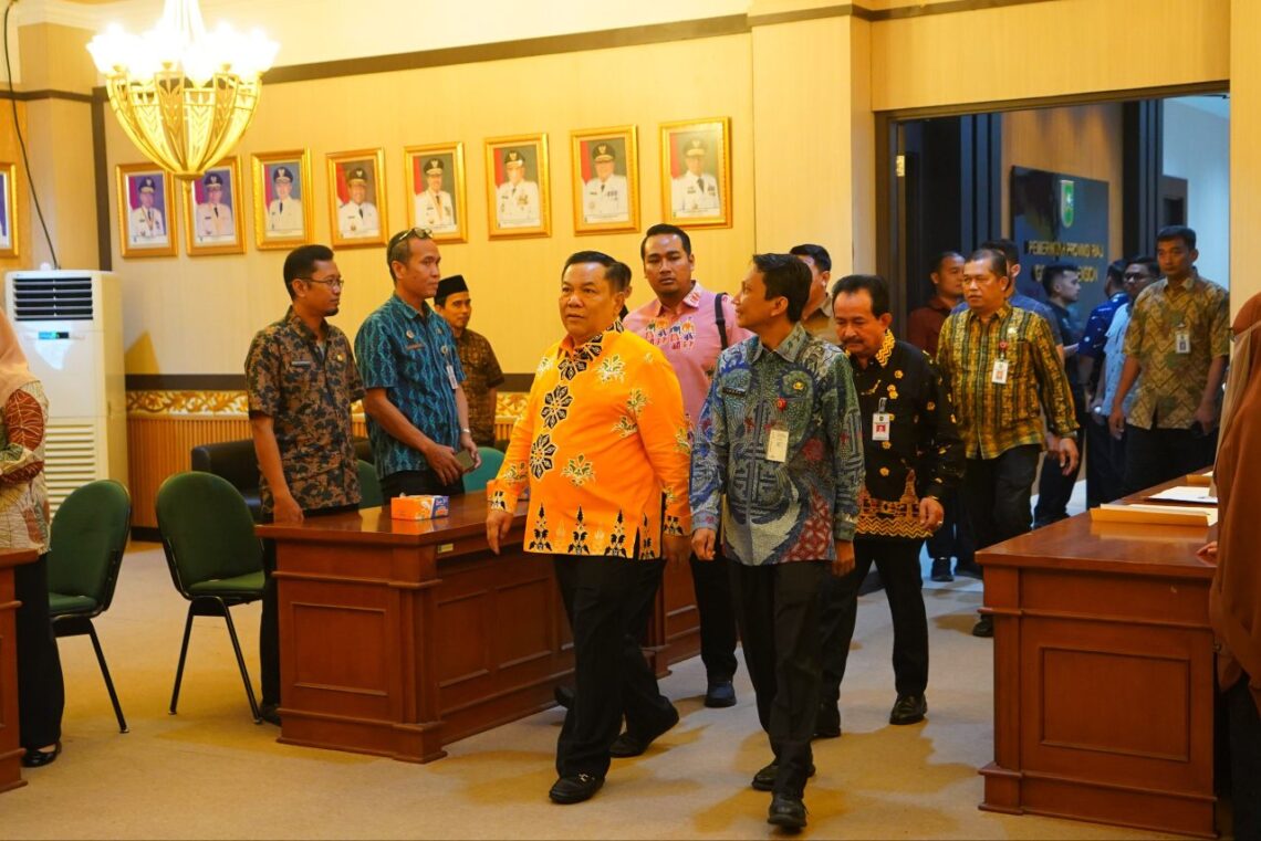 Plt Gubernur Riau: Polemik di SPT Trada Akan Jadi Bahan Evaluasi Direksi BUMD