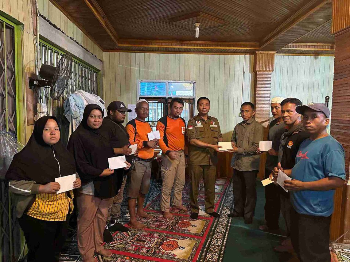 Ketua DPD PKS Pekanbaru Turun Langsung Antar Bantuan Kemanusian untuk Korban Bencana di Malalak
