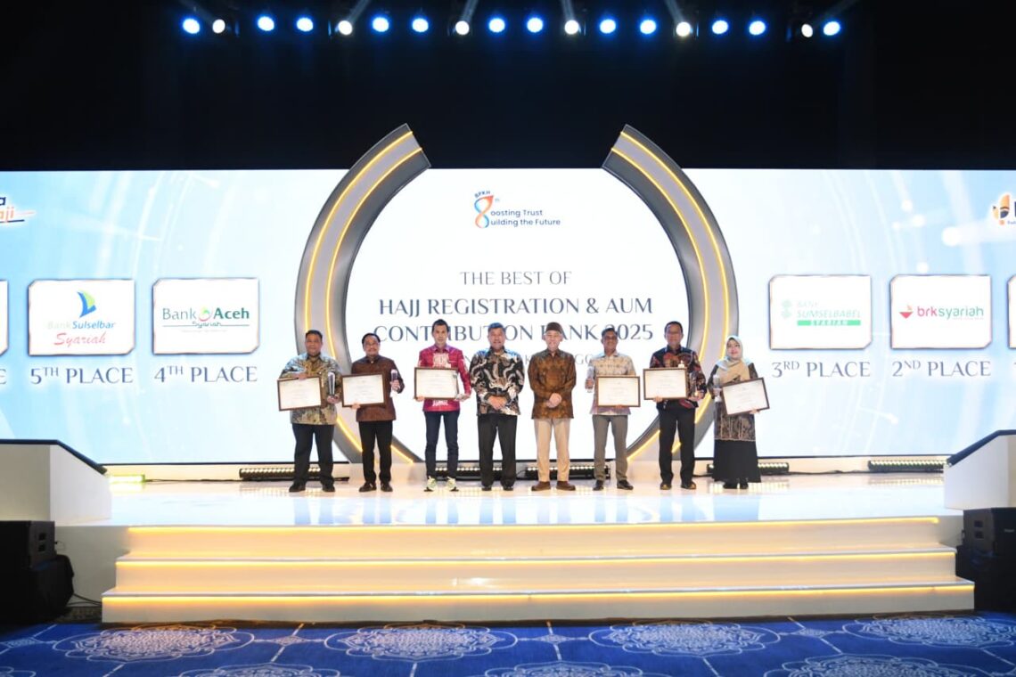 BRK Syariah Raih Dua Penghargaan pada Ajang Hajj Banking Award BPKH 2025