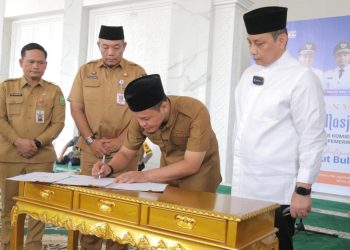 Wali Kota (Wako) Pekanbaru, Agung Nugroho meresmikan Mesjid Al Kastoeri yang terletak di Jalan Sri Sejahtera, Kelurahan Agrowisata, Kecamatan Rumbai Barat, Senin (9/2/2026)