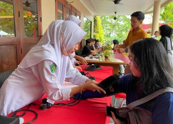 Kegiatan donor darah ke-74 yang diselenggarakan Keluarga Donor Darah (KDD) Riau Kompleks PT Riau Andalan Pulp and Paper (RAPP), Sabtu (14/2/2026).