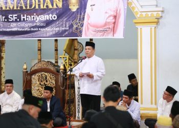 Safari Ramadan: Warga Dumai Minta Perluasan Masjid dan Perbaikan Jalan ke Plt Gubri