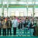 Wabup Muzamil Salurkan Zakat Ramadan, Ribuan Mustahik di Meranti Terima Bantuan