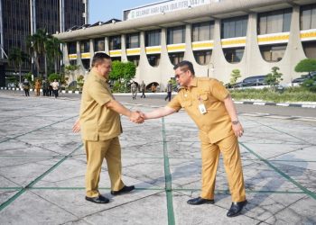 Plt Gubri Sebut Mobil Dinas Pejabat Wajib Parkir di Rumah saat WFH Pemprov Riau Diberlakukan