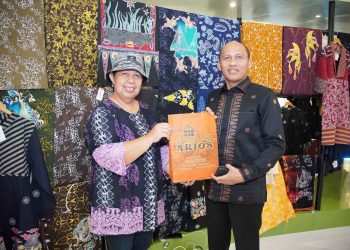 Rumah Tenun Arios Tampilkan Wastra Khas Kepri di KURMA 2026, Nasabah BRK Syariah Ini Dorong UMKM Naik Kelas