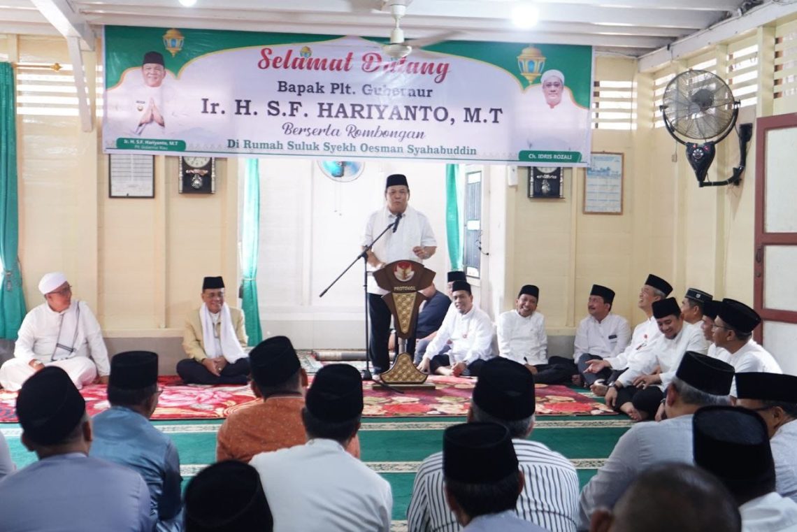 Momen Hangat Safari Ramadan, Plt Gubri SF Hariyanto Santuni Anak Yatim di Bagan Siapi-api