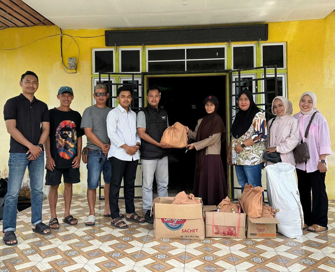 IPPMKG-Pekanbaru Salurkan Bantuan Logistik untuk Korban Kebakaran Desa Simpang Gaung