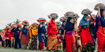 Ngejot, Tradisi Unik saat Idulfitri yang Menjadi Simbol Toleransi Antaragama