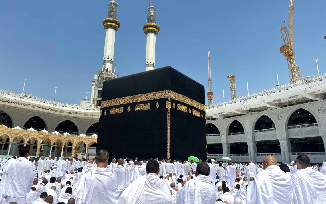 Cuaca Ekstrem Jadi Ujian Fisik Jemaah Calon Haji 2026, Minum Sedikit Tapi Sering