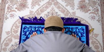 KAJIAN ISLAM: Saat Semua Alasan Tidak Lagi Berguna di Hadapan Allah