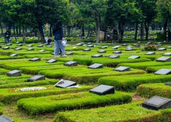 KAJIAN ISLAM: Makna Hidup dan Mati sebagai Ujian Allah bagi Manusia