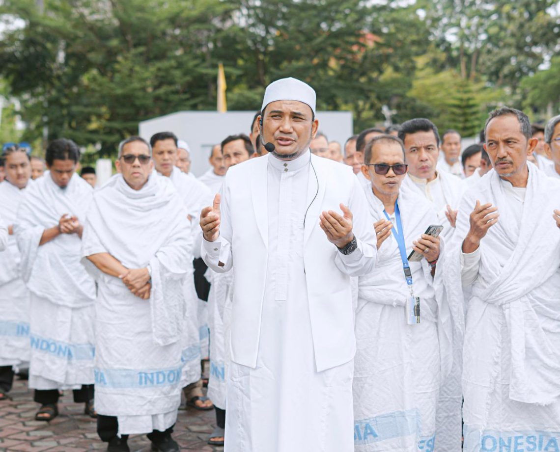 Haru dan Penuh Syukur, Zaimar Wujudkan Impian Haji Setelah 10 Tahun Menanti