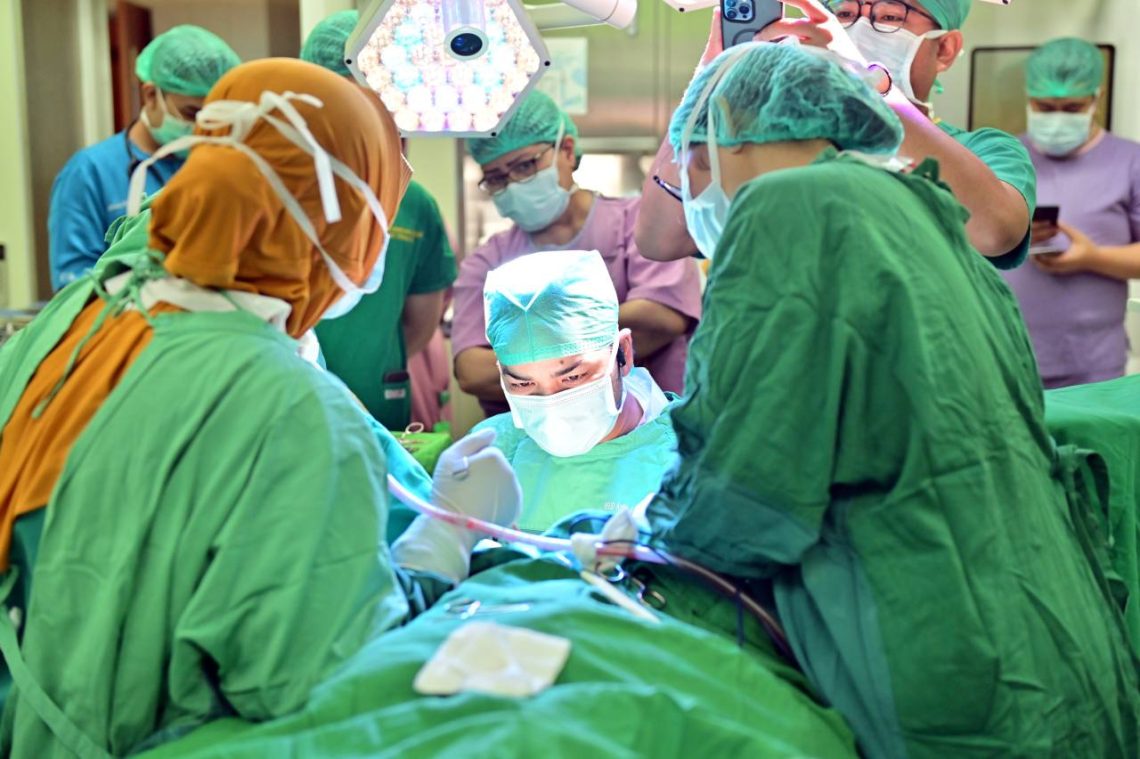 Kasus Dua Rahim Remaja 14 Tahun di RSUD Arifin Achmad Berhasil Ditangani, Dokter Ungkap Penyebab Langka