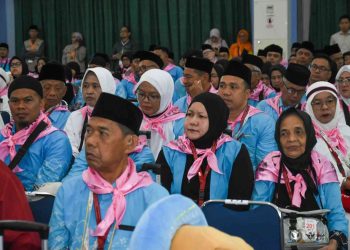 883 Jemaah Calon Haji Riau Sudah Diberangkatkan, 7 Ditunda Keberangkatannya. 1.720 Jemaah Calon Haji 2026 Asal Riau Sudah Diberangkatkan ke Madinah