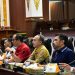 Anggota Pansus SOTK DPRD Kota Pekanbaru bersama jajaran Pemerintah Kota Pekanbaru saat mengikuti rapat dengar pendapat finalisasi Ranperda Susunan Organisasi dan Tata Kerja (SOTK) Pemerintah Kota Pekanbaru di ruang rapat DPRD Kota Pekanbaru, Jumat (8/05/2026). Pembahasan difokuskan pada penyempurnaan struktur organisasi perangkat daerah guna meningkatkan efektivitas pelayanan publik dan tata kelola pemerintahan.