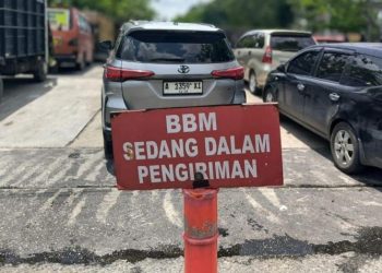 BBM Langka di Pekanbaru, Antrean Mengular di Hampir Semua SPBU