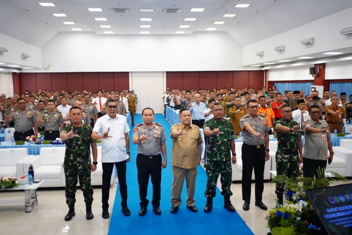 Plt Gubernur Riau Minta Pekanbaru dan Kuansing Segera Tetapkan Status Siaga Karhutla