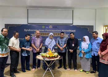 Acara syukuran Program Studi D3 Teknologi Pulp dan Kertas (TPK) Universitas Riau digelar di Ruang Meeting Power Boiler, Fakultas Teknik, Jurusan Teknik Kimia, sebagai bentuk apresiasi atas pencapaian meraih akreditasi unggul, Rabu (7/5/2026).