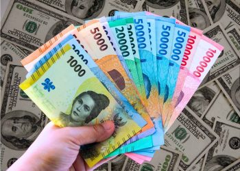 Nilai Tukar Rupiah Menguat 54 Poin, Tapi Dolar AS Masih Strong