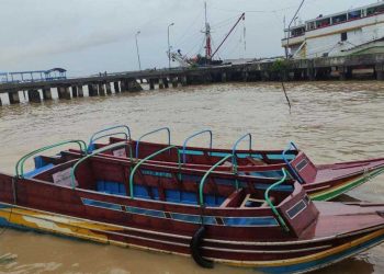 Speedboat Menuju Guntung Hampir Terbalik, Puluhan Penumpang Selamat