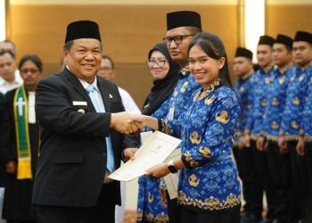 Plt Gubernur Riau Bebaskan PPPK dari Potongan Zakat Profesi