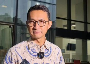 Bupati Kuansing Suhardiman Amby Menyerahkan Diri ke KPK Malam Ini