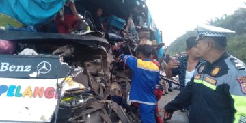 Kecelakaan Maut Tol Permai, 2 Tewas, Sopir Bus Kabur