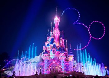 Disneyland Paris Tutup Atraksi akibat Gelombang Panas Ekstrem