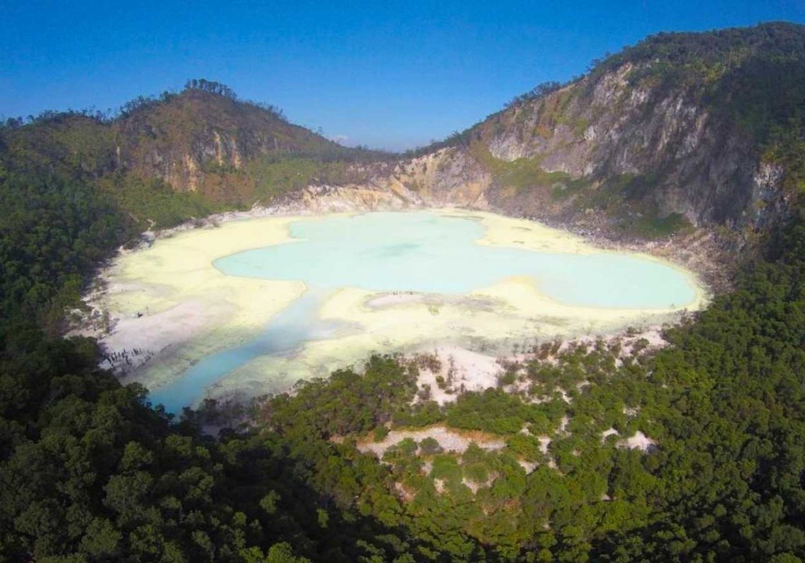 Wisata Bandung Kawah Putih Ciwidey, Spot Foto Premium dari Letusan Gunung Patuha