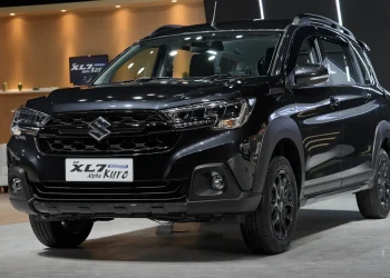 XL7 Hybrid Alpha Kuro Hadir dengan Desain Hitam Elegan Bertenaga SHVS