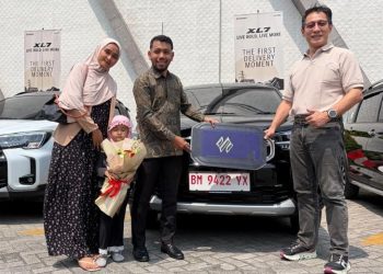 Pesanan Suzuki XL7 Tembus 1.300 Unit, Konsumen Riau Terima Unit Perdana