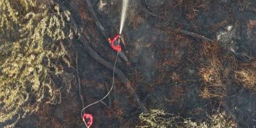 Warga Dihimbau Tidak Terbangkan Drone Saat Heli Kopter Waterbombing Beroperasi