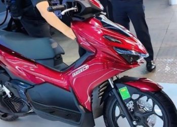 Rival Yamaha Aerox, Inilah Spesifikasi dan Harga Skuter Sporty Honda Air Blade 160