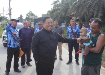 Tinjau Perbaikan Jalan Rigid Lipat Kain - Lubuk Agung, Pemprov Riau Dibantu Rp30 Miliar 