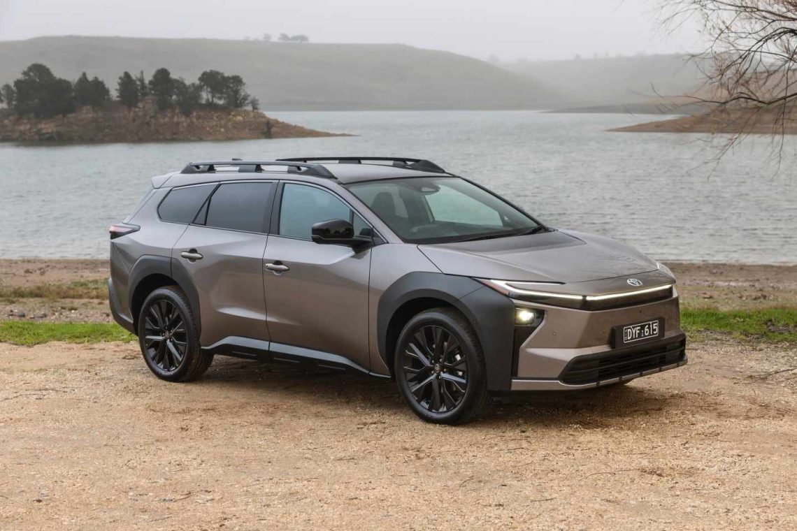 Toyota bZ4X Touring AWD, Usung Dua Motor Listrik Harganya Rp889 Jutaan