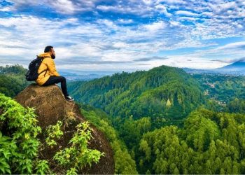 Wisata Bandung Tebing Keraton, Lokasinya Berada di 1200 Mdpl dengan Harga Tiket Cuma Rp12.000