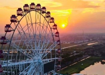 Wisata Jakarta J-Sky Ferris Wheel Nikmati Pemandangan Ibu Kota dari Ketinggian 360 Derajat