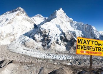 Setelah 30 Tahun Jenazah Pendaki Gunung Everest Dorje Morup Dievakuasi Setelah 30 Tahun