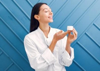 Rekomendasi Produk Skincare Skintific untuk Mengatasi Flek Hitam di Usia 40 Tahun ke Atas