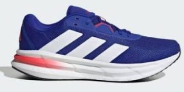 Pilihan 5 Sepatu Running Adidas Terbaik, Desain Ringan, Sol Empuk dan Membal