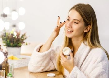 Rekomendasi Sunscreen Implora untuk Mengatasi Flek Hitam di Wajah