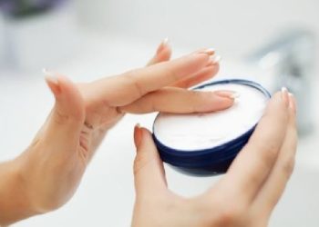 Rekomendasi Moisturizer Wardah untuk Mengatasi Kerutan di Wajah