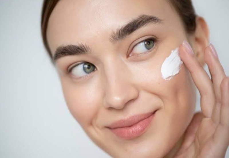 Rekomendasi 4 Moisturizer untuk Kulit Berminyak