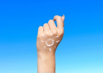 Sunscreen Scora untuk Umur Berapa? Ini Penjelasan dan Rekomendasi Produknya