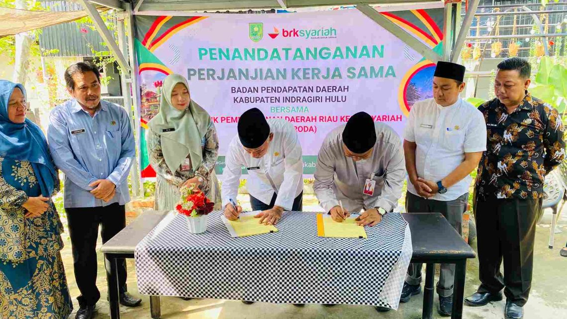 Bapenda Inhu dan Brk Syariah Air Molek Tandatangani Kerja Sama Penerimaan Pembayaran Pajak dan Retribusi Daerah