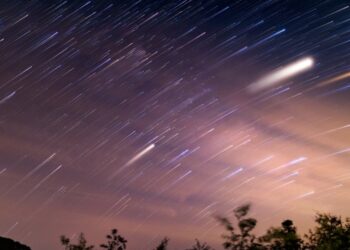 Ini Waktu Terbaik Melihat Hujan Meteor Orionid 21–22 Oktober 2026
