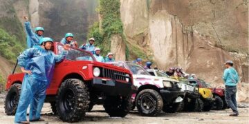 Off Road Pakai Jeep, 2 Jam Menelusuri Pesona Ngarai Sianok Bukittinggi