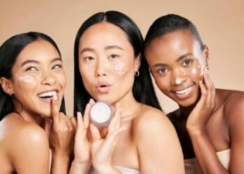 Rekomendasi 3 Moisturizer untuk Mencerahkan dan Bikin Awet Muda, Glowing Seketika!