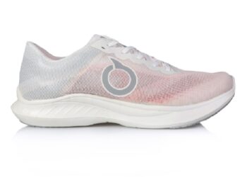 Rekomendasi Sepatu Running Ortuseight Hargnya di Bawah Rp1 Jutaan
